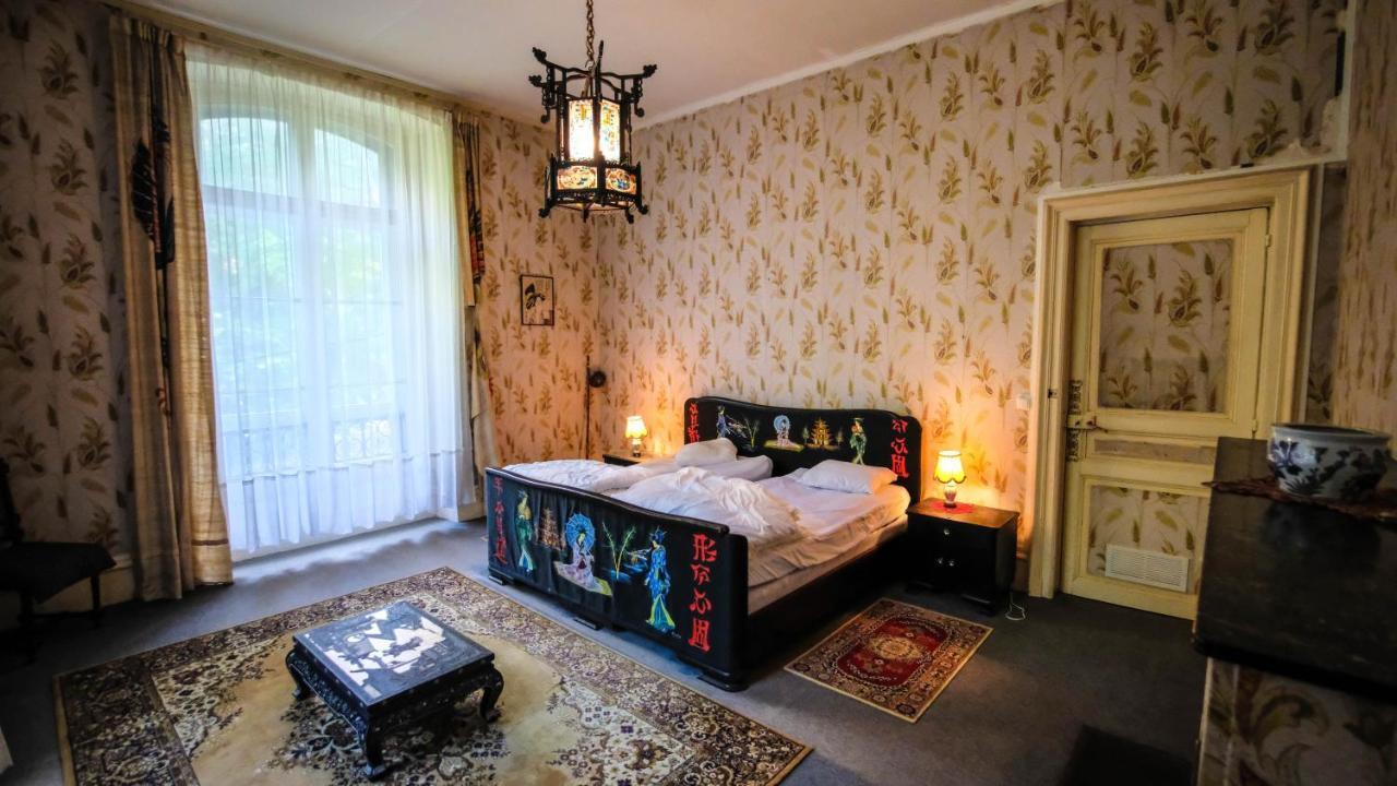 Private Castle With Park - Chateau Guillermo La Moncelle Εξωτερικό φωτογραφία